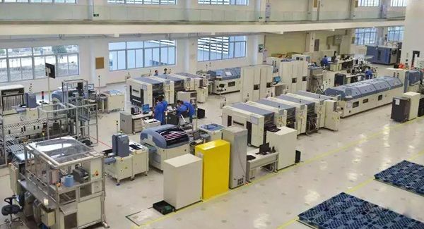 燈塔工廠領(lǐng)航智能制造 數(shù)字化技術(shù)如何保駕護(hù)航？